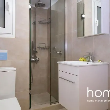 Riviera Homm Flat 4 Min Walk From Beach, Thiseos Str Apartment *