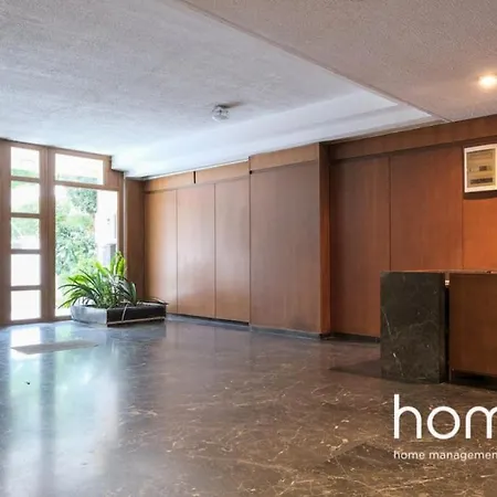 Riviera Homm Flat 4 Min Walk From Beach, Thiseos Str Apartment