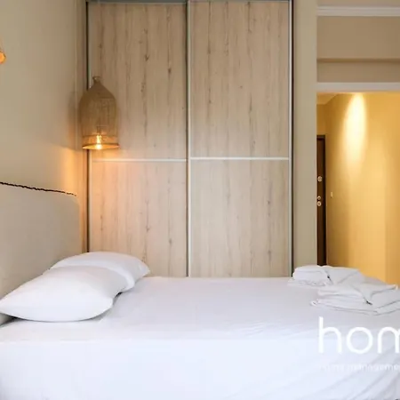 Riviera Homm Flat 4 Min Walk From Beach, Thiseos Str Apartment