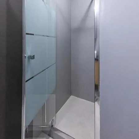 Modern 5bd In The Heart Of