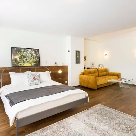 Athens' Location- Unique Magnificent Apartment *