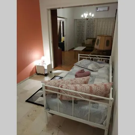 Classical In Acropolis Apartment
