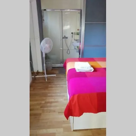 Air Conditioned In Quite Garden With Barbecue Athens