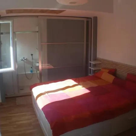Air Conditioned In Quite Garden With Barbecue Athens