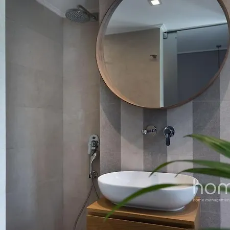 Renovated Homm In Lycabettus, Pitanis Str Apartment