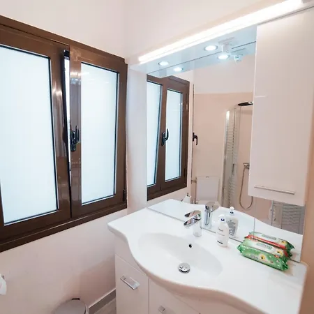 Luxury In Plaka - Acropolis Apartment