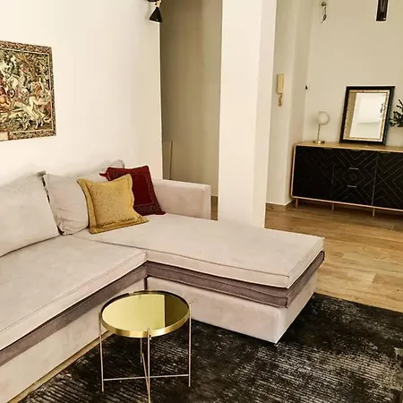 Apartment Modern Apt In The Heart Of Glyfada - Literally!! *