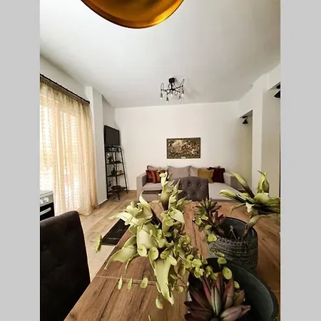 Modern Apt In The Heart Of Glyfada - Literally!! Apartment