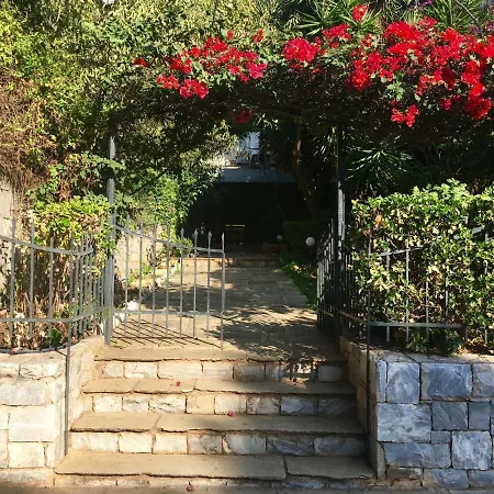A1 Elegant Vouliagmeni In A Unique Spot