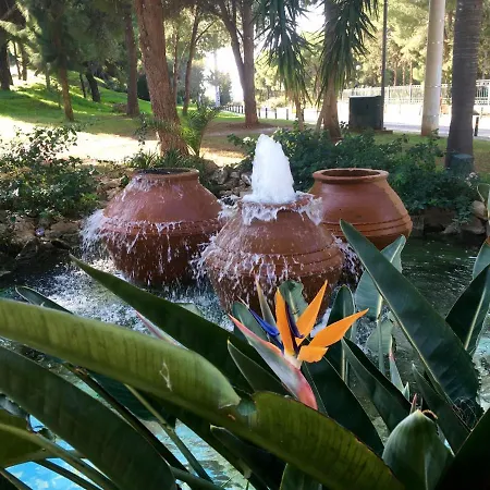 Cute Vouliagmeni In A Unique Location Appartement
