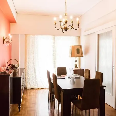 Classical In Acropolis Apartment