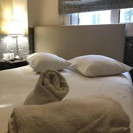 Hotel Phidias