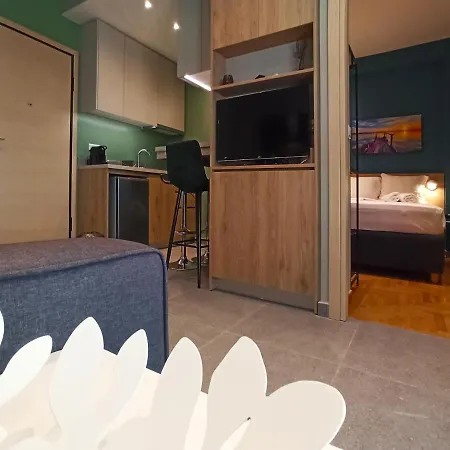 Apartment Sweet By Yha Athens