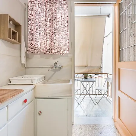 Private - Shared Bathroom Hostel Athens
