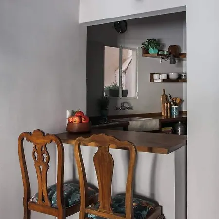Cosy Flat, Perfectly Located In Historic Centre! *