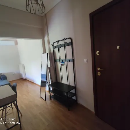 Apartment 80: ανακαινισμένα με δύο υπνοδωμάτια κοντά σε παραλίες Athens