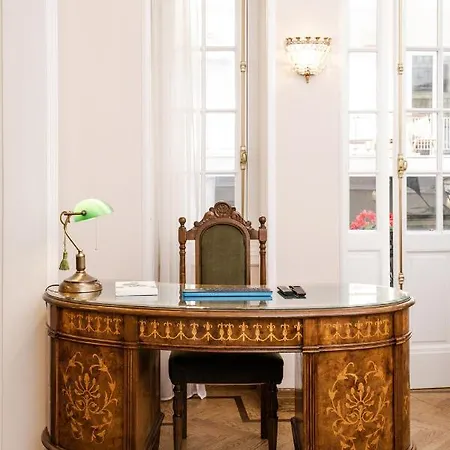 The Rare Luxury Gem Near Syntagma, Kolonaki Square Apartment *