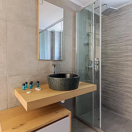 Apartment Two Bedroom In Chalandri With Balcony Athens