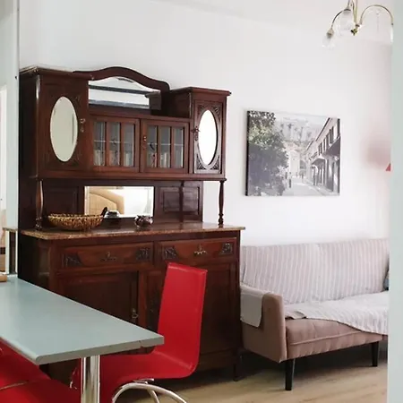 Апартаменты Ground Floor With Rooftop And Stunning View *