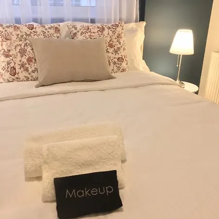 Elegant Glyfada Apartment-private Garden-near Metro * Athens