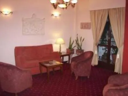 Nicola Hotel 2*