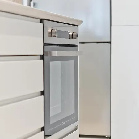 Bag- Boutique Grey - Hilton Area Apartment