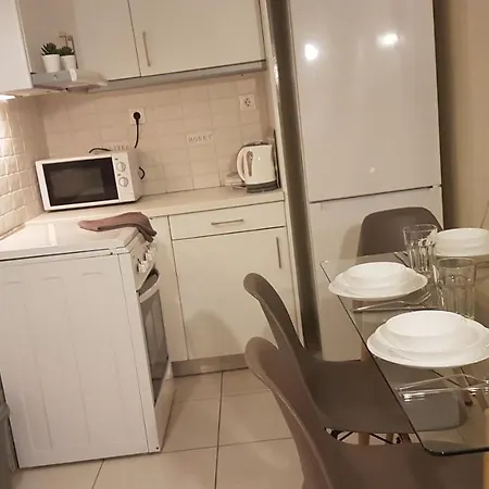 Petrol Apartment- Center, 4 Bd, 1 Bath * Athens