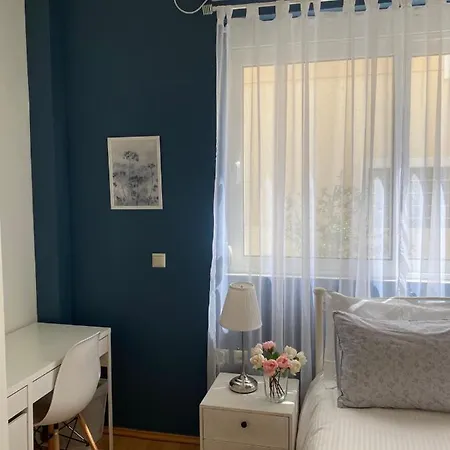 Elegant Glyfada Apartment-private Garden-near Metro Apartment *