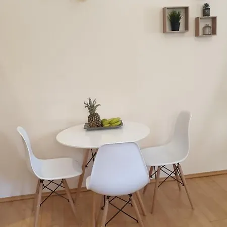 Elegant Glyfada Apartment-private Garden-near Metro Apartment *