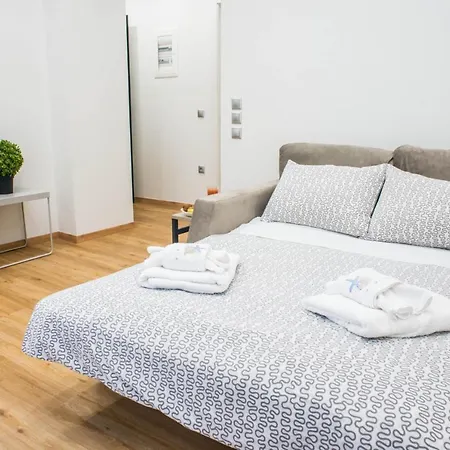 α26 Pristine & Modern Flat Near Monastiraki Square In Apartment Athens