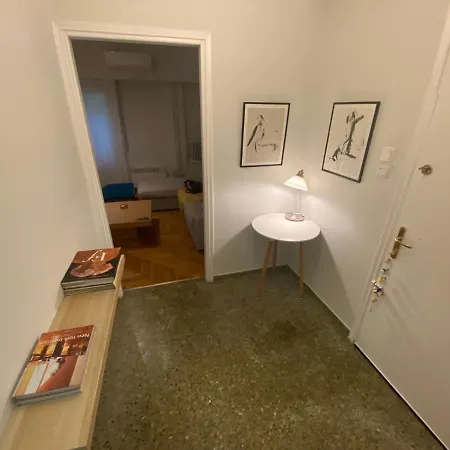 Holodek : Rizari Apartment *