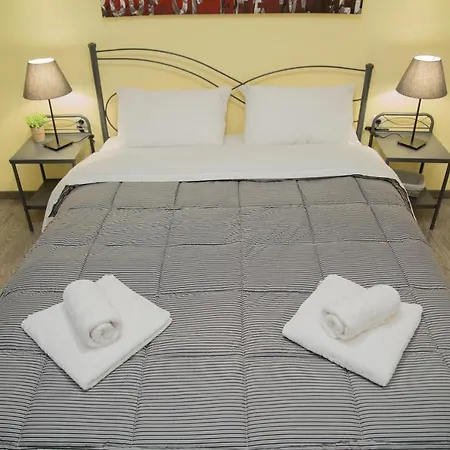 Cozy Renovated Flat In Koukaki Athens