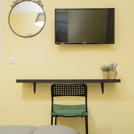 Cozy Renovated Flat In Koukaki *