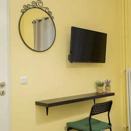 Cozy Renovated Flat In Koukaki * Athens