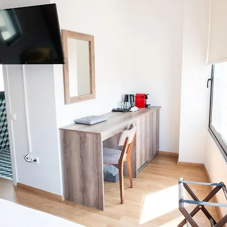 Acropolis Plaza Smart 4*
