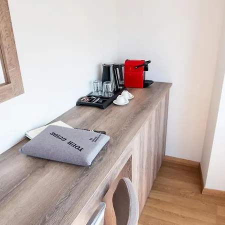 Hotel Acropolis Plaza Smart 4*