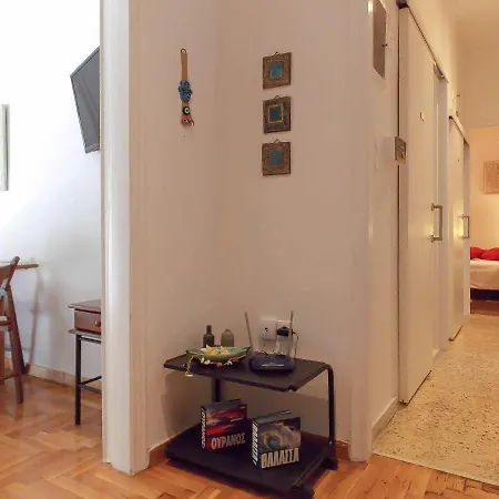 Cozy Plaka Apartment