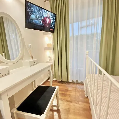 Seaside Comfy Apartment/ Palaio Faliro * Athens