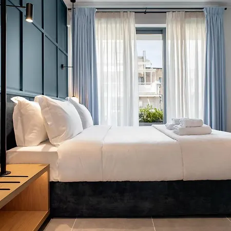 Hotel Bob W Akadimia 4*