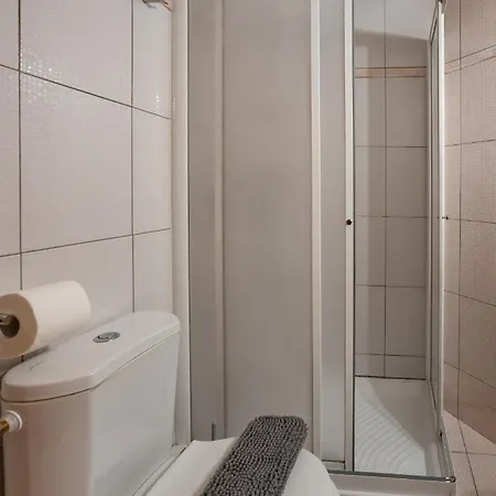 Διαμέρισμα Flat In Excellent Location With Private Parking *