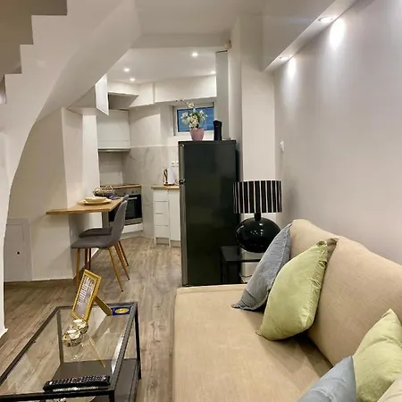 Seaside Comfy Apartment/ Palaio Faliro * Athens