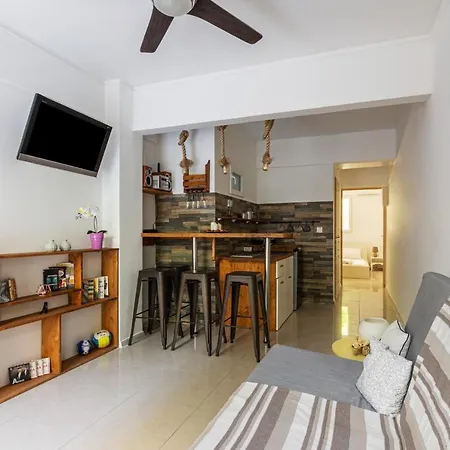 Apartment Comfy Close To Floisvos Athens