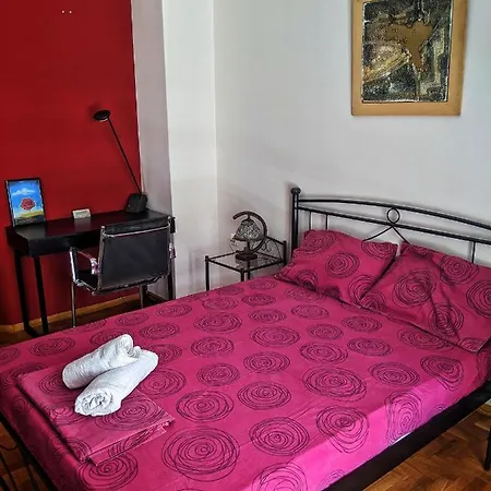 Appartamento Two Bedroom In The Centre Of