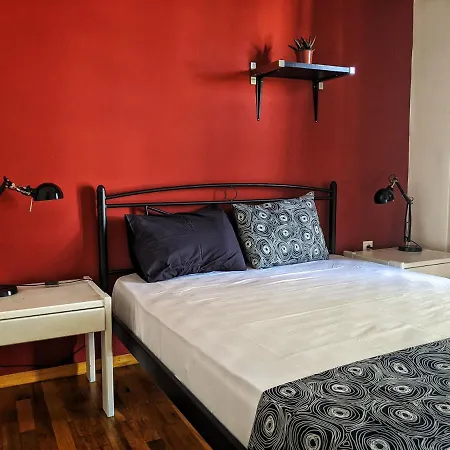 Two Bedroom In The Centre Of Appartamento
