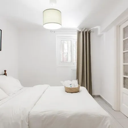 Plaka's Hyatt Apartment
