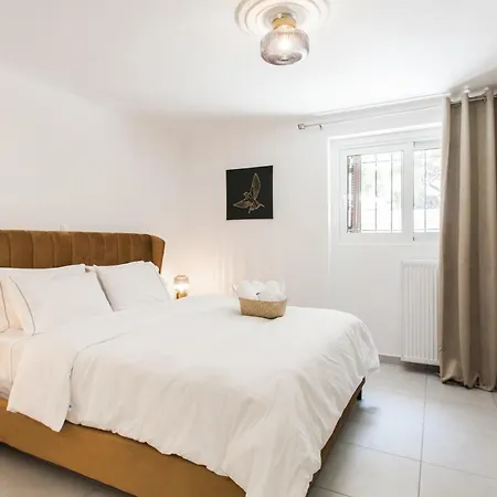 Plaka's Hyatt Apartment *
