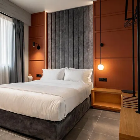 Bob W Akadimia Hotel 4*