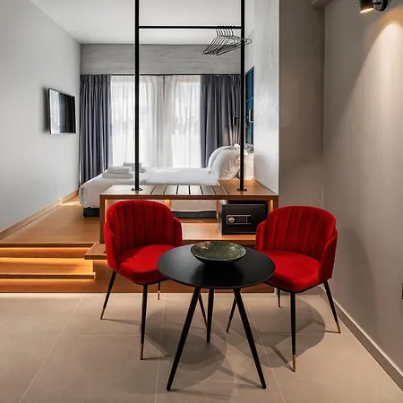 Bob W Akadimia Hotel