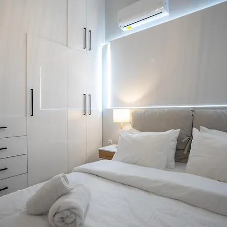 Apartment Trojan Affair Athens