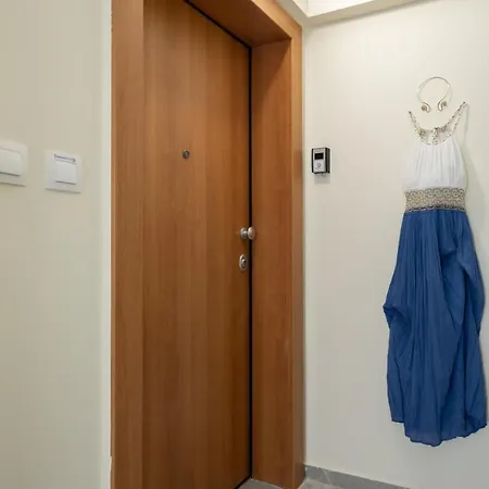 Trojan Affair Apartment *